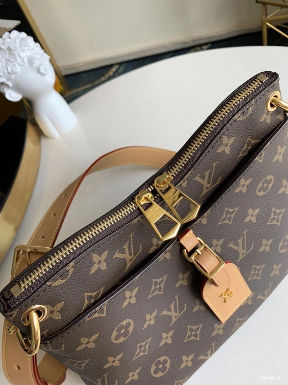 LOUIS VUITTON PM ODÉON 0321